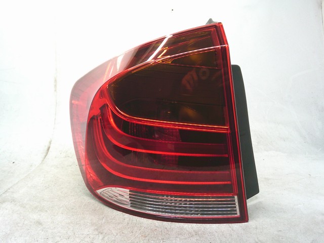 【中古】中古部品 BMW X1 VL18 左ﾃｰﾙﾗﾝﾌﾟ 【3330990500-260226000215601】