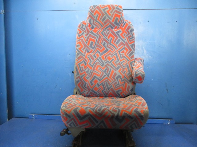 【中古】中古部品 フォワード FVZ34U2 ドライバーシート 【3310270100-000015181070500】|e-cleマート