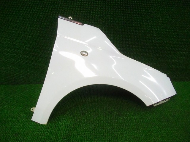 【中古】中古部品 フィアット 500 31214 右ﾌﾛﾝﾄﾌｪﾝﾀﾞｰ 【3330210100-000038039110600】