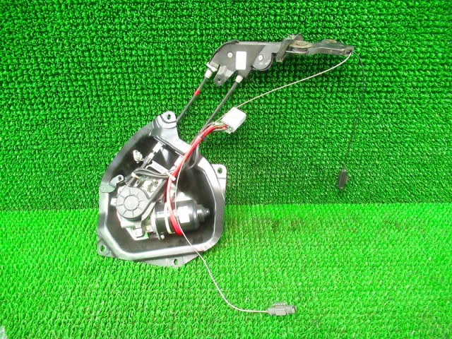 【中古】中古部品 セレナ C25 右ﾊﾟﾜｰｽﾗｲﾄﾞﾄﾞｱﾓｰﾀｰ 【3330210100-000038039864650】