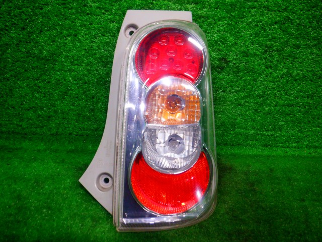 【中古】中古部品 ミラココア L675S 右ﾃｰﾙﾗﾝﾌﾟ 【3340140100-000026010215500】