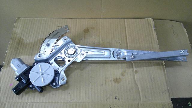 【中古】中古部品 アイ HA1W 右ﾌﾛﾝﾄﾄﾞｱﾚｷﾞｭﾚｰﾀ･ﾓｰﾀｰ 【3500080000-260218000913120】