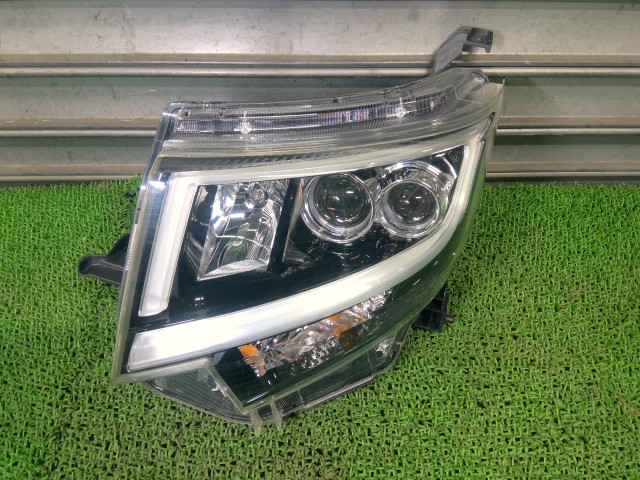 【中古】中古部品 ムーヴ LA160S 左ﾍｯﾄﾞﾗﾝﾌﾟ 【3330540100-251112000110900】