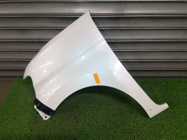 【中古】中古部品 タント L375S 左ﾌﾛﾝﾄﾌｪﾝﾀﾞｰ 【3330540100-260109000610700】