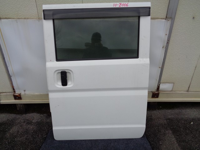 【中古】中古部品 エブリィ DA17V 左ﾘｱﾄﾞｱ 【3330810100-251127000813400】