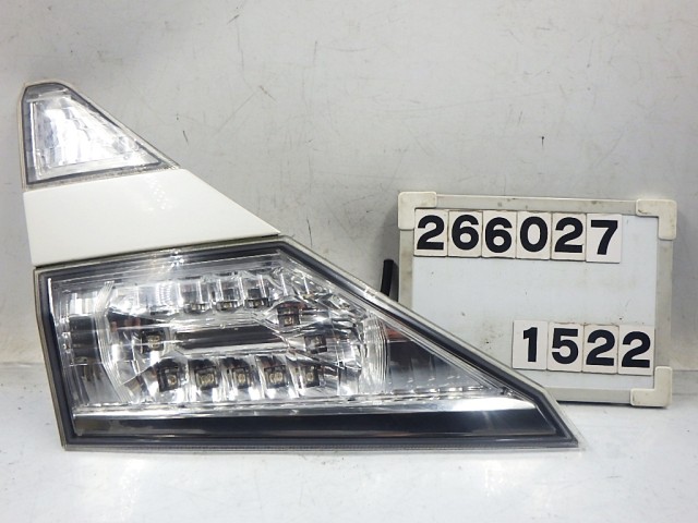【中古】中古部品 ヴェルファイア ANH20W 左ﾌｨﾆｯｼｬｰﾊﾟﾈﾙ 【3330890100-000026602715220】 18,234円