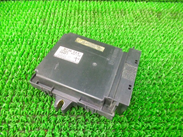 【中古】中古部品 ワゴンＲ MC22S ｴﾝｼﾞﾝｺﾝﾋﾟｭｰﾀｰ 【3330210100-000038043863100】