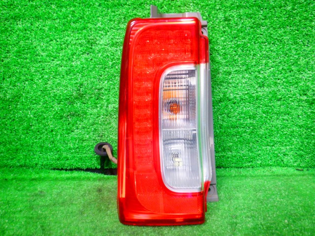 【中古】中古部品 タント LA600S 左ﾃｰﾙﾗﾝﾌﾟ 【3340140100-000026020115600】