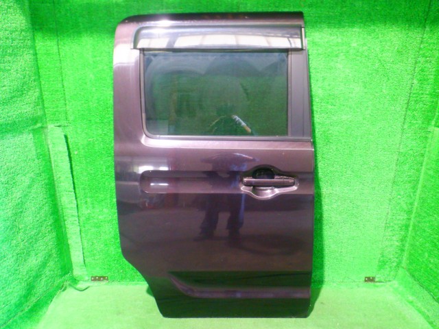 【中古】中古部品 スペーシア MK53S 右ﾘｱﾄﾞｱ 【3340140100-000026020813300】