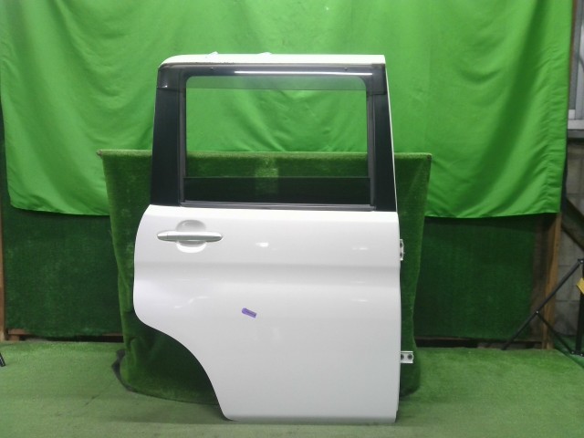 【中古】中古部品 タント L375S 右ﾘｱﾄﾞｱ 【3310200100-000022645613300】