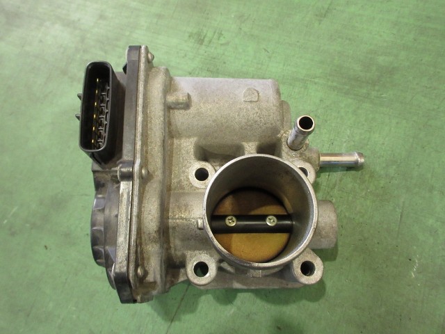【中古】中古部品 ステラ RN1 スロットルボディ 【3310590000-202603008820300】