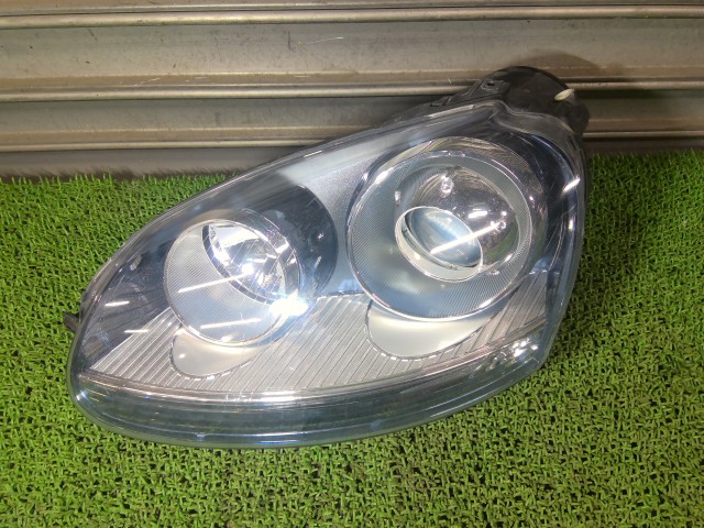 【中古】中古部品 VW ジェッタ 1KCAV 左ﾍｯﾄﾞﾗﾝﾌﾟ 【3330540100-251209000310900】