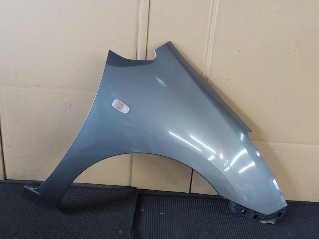 【中古】中古部品 プリウス NHW20 右ﾌﾛﾝﾄﾌｪﾝﾀﾞｰ 【3260200000-260302000310600】