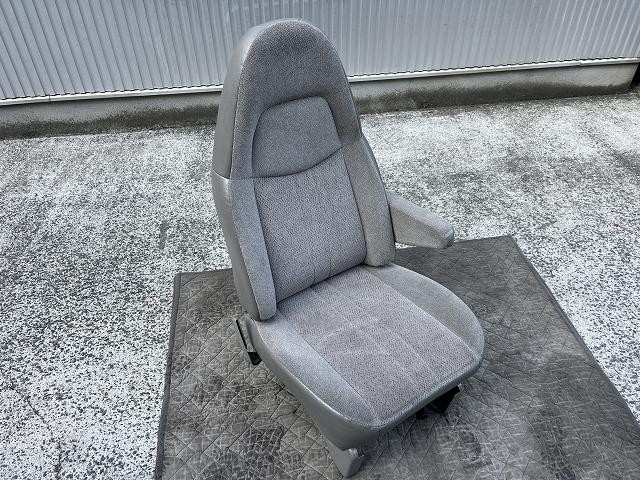 【中古】中古部品 シボレー アストロ CM14G ｱｼｽﾀﾝﾄｼｰﾄ 【3310070100-0000Y0778370600】｜e-cleマート 38,253円