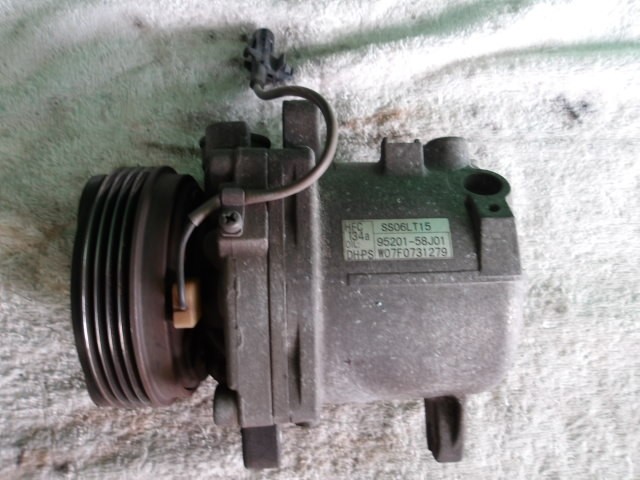 【中古】中古部品 ＭＲワゴン MF22S A/Cｺﾝﾌﾟﾚｯｻｰ 【3310420000-000002411660700】