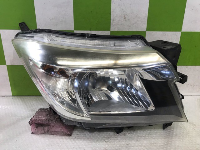 【中古】中古部品 ソリオ MA36S 右ﾍｯﾄﾞﾗﾝﾌﾟ 【3330530100-000005519310800】