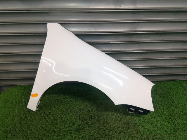 【中古】中古部品 VW ゴルフヴァリアント 1KCAV 右ﾌﾛﾝﾄﾌｪﾝﾀﾞｰ 【3330540100-251202000710600】