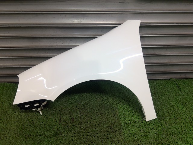 【中古】中古部品 VW ゴルフヴァリアント 1KCAV 左ﾌﾛﾝﾄﾌｪﾝﾀﾞｰ 【3330540100-251202000710700】