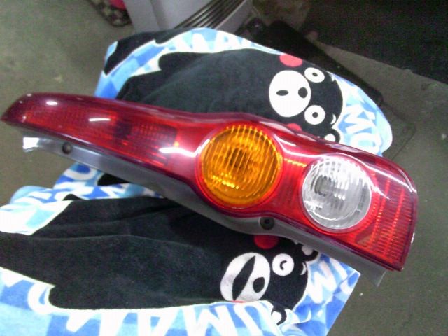 【中古】中古部品 ミラ L285S 右ﾃｰﾙﾗﾝﾌﾟ 【3330220100-260306000115500】