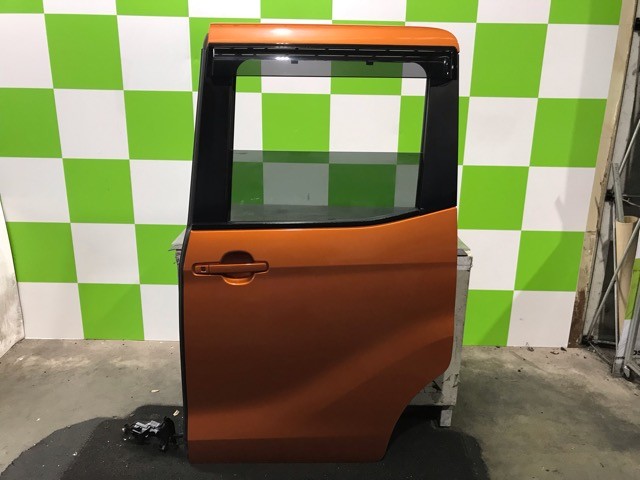 【中古】中古部品 デイズルークス B21A 左ﾘｱﾄﾞｱ 【3330530100-000005522513400】