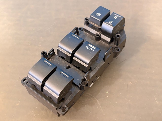 【中古】中古部品 ステップワゴン RK5 ﾊﾟﾜｰｳｲﾝﾄﾞｳｽｲｯﾁ 【3330530100-000005524761900】