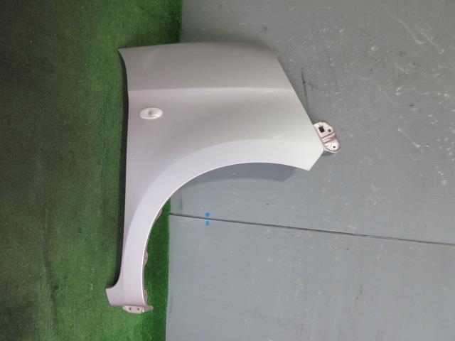 【中古】中古部品 スペーシア MK32S 右ﾌﾛﾝﾄﾌｪﾝﾀﾞｰ 【3330560100-260306000110600】
