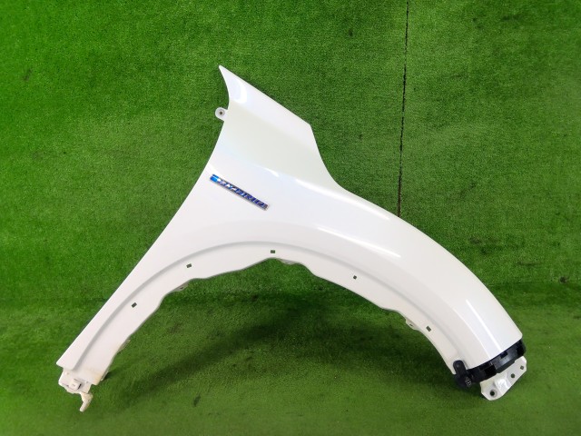 【中古】中古部品 ヴェゼル RU4 右ﾌﾛﾝﾄﾌｪﾝﾀﾞｰ 【3330990100-251208000310600】