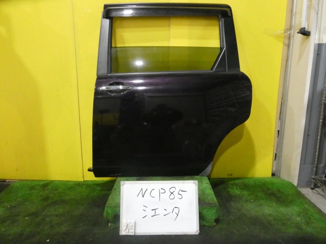 【中古】中古部品 シエンタ NCP85G 左ﾘｱﾄﾞｱ 【3331010600-260219000213400】