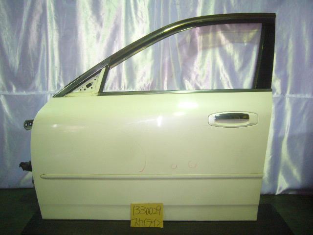 【中古】中古部品 スカイライン HV35 左ﾌﾛﾝﾄﾄﾞｱ 【3310220100-000983867513200】
