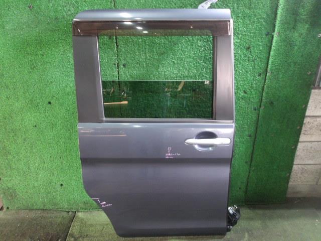 【中古】中古部品 タント LA600S 右ﾘｱﾄﾞｱ 【3340220100-000227006613300】
