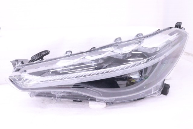 【中古】中古部品 カローラクロス ZSG10 左ﾍｯﾄﾞﾗﾝﾌﾟ 【3260520000-260307501110900】
