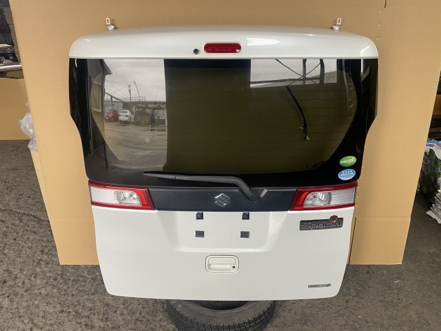 【中古】中古部品 スペーシア MK32S ﾊﾞｯｸﾄﾞｱ 【3330580100-000263002015800】