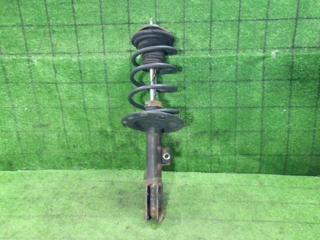 【中古】中古部品 エスクァイア ZRR85G 左ﾌﾛﾝﾄｽﾄﾗｯﾄ 【3330420100-260227000250210】