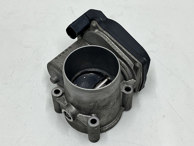 【中古】中古部品 VW ゴルフ 1KCAX ｽﾛｯﾄﾙﾎﾞﾃﾞｨ 【3310070100-0000Y0774920300】
