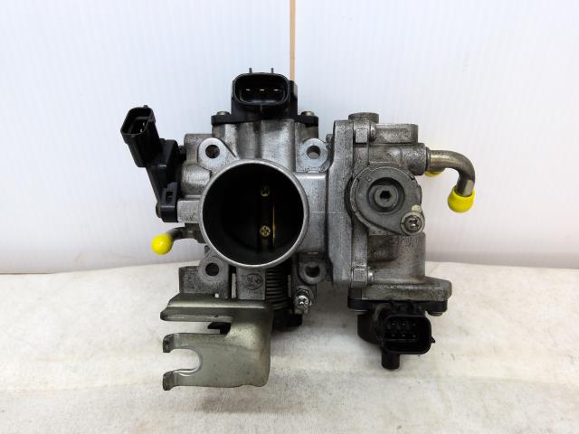【中古】中古部品 エブリィ DA64V ｽﾛｯﾄﾙﾎﾞﾃﾞｨ 【3310550000-260228001520300】