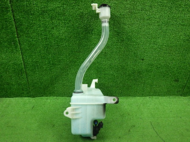 【中古】中古部品 ノア ZRR85W ｳｫｯｼｬｰﾀﾝｸ 【3330250100-000000926467300】 6,103円