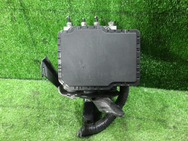 【中古】中古部品 フリード＋ GB8 ABSｱｸﾁｭｴｰﾀｰ 【3330420100-260227000142500】