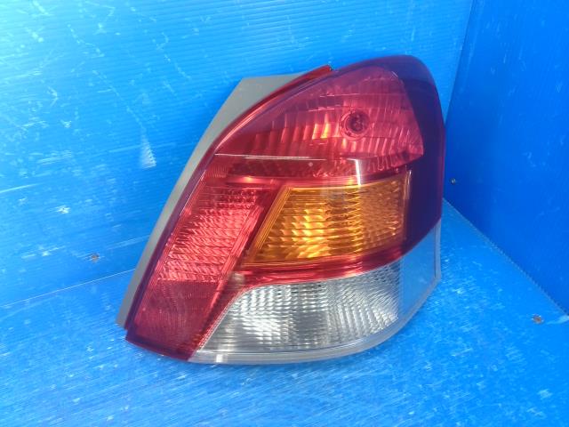 【中古】中古部品 ヴィッツ KSP90 右ﾃｰﾙﾗﾝﾌﾟ 【3310550000-260306001215500】