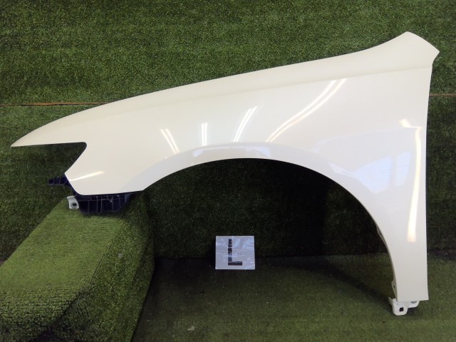 【中古】中古部品 アコード CL7 左ﾌﾛﾝﾄﾌｪﾝﾀﾞｰ 【3330200100-252329000010700】