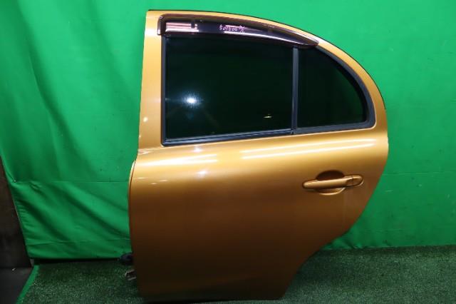 【中古】中古部品 マーチ K13 左ﾘｱﾄﾞｱ 【3330950100-000050150613400】