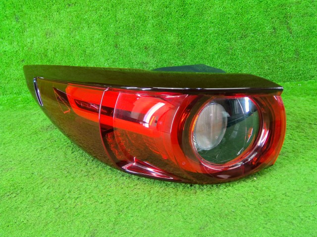 【中古】中古部品 ＣＸ－５ KF5P 左ﾃｰﾙﾗﾝﾌﾟ 【3330990100-260126000515600】