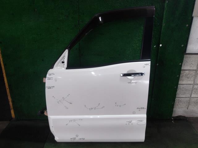 【中古】中古部品 セレナ FC26 左ﾌﾛﾝﾄﾄﾞｱ 【3340220100-000226019413200】