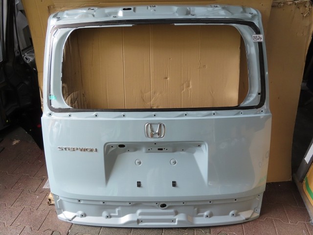 【中古】中古部品 ステップワゴン RP6 ﾊﾞｯｸﾄﾞｱ 【3380050000-000038111515800】
