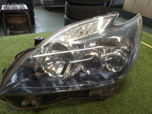 【中古】中古部品 プリウス ZVW30 左ﾍｯﾄﾞﾗﾝﾌﾟ 【3260200000-260310000210900】