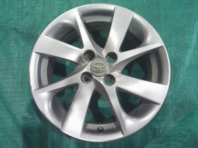 【中古】中古部品 アクア NHP10 ホイール 【3310090100-202602081147211】|e-cleマート