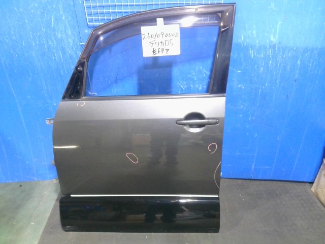 【中古】中古部品 デリカＤ5 CV1W 左ﾌﾛﾝﾄﾄﾞｱ 【3310220100-260109000213200】