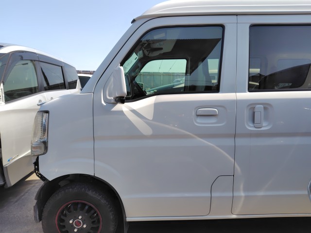 【中古】中古部品 エブリィ DA17V 左ﾌﾛﾝﾄﾄﾞｱ 【3330660100-000026300413200】