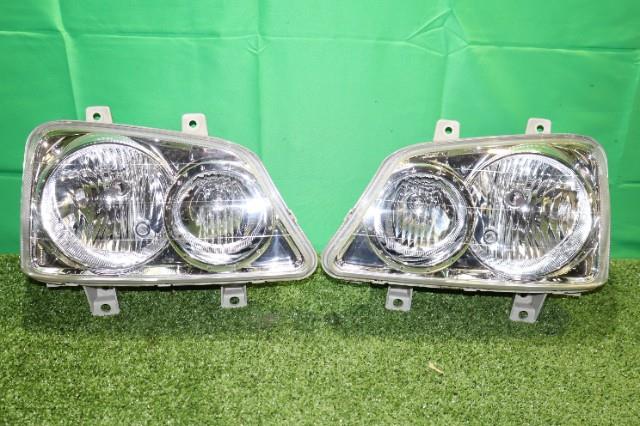 【中古】中古部品 テリオスキッド J111G 左ヘッドランプ 【3330950100-000050201610900】|e-cleマート