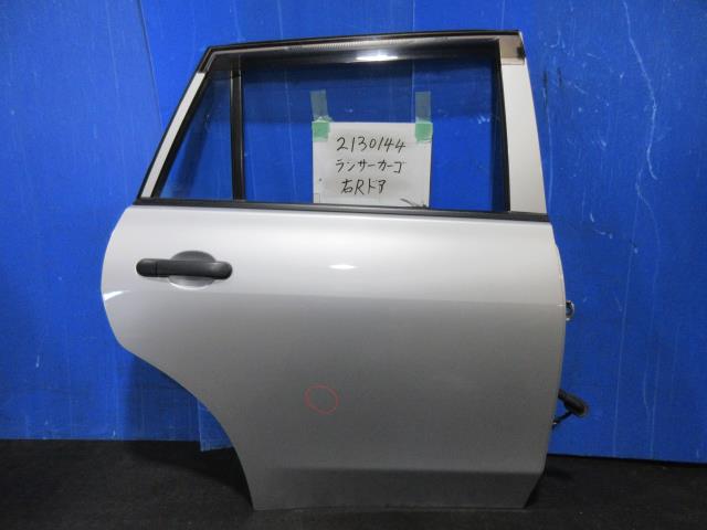 【中古】中古部品 ランサーカーゴ CVY12 右ﾘｱﾄﾞｱ 【3310220100-001668797313300】