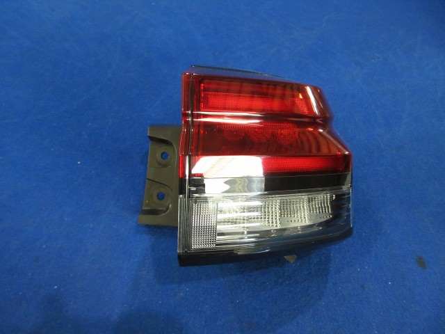 【中古】中古部品 オーラ FE13 右ﾃｰﾙﾗﾝﾌﾟ 【3310590000-202602096515500】